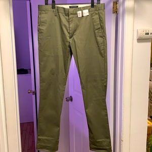 Banana Republic Fulton Skinny Rapid Movement Chino